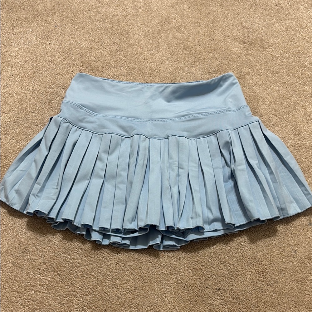 Gold Hinge pleated tennis skirt